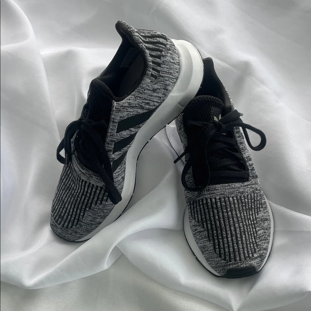 Adidas Knit Black and White Running Shoes - Picture 3 of 8